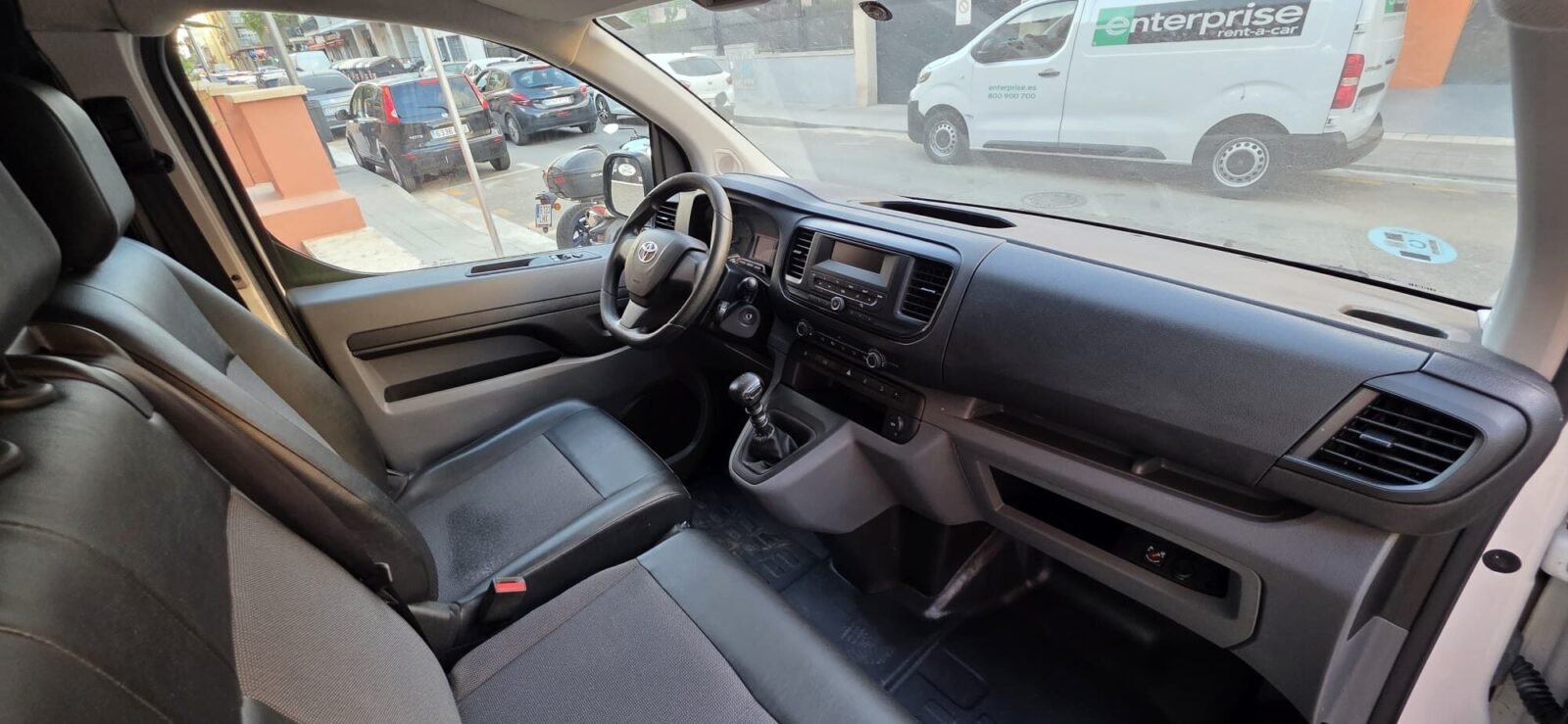 TOYOTA Proace